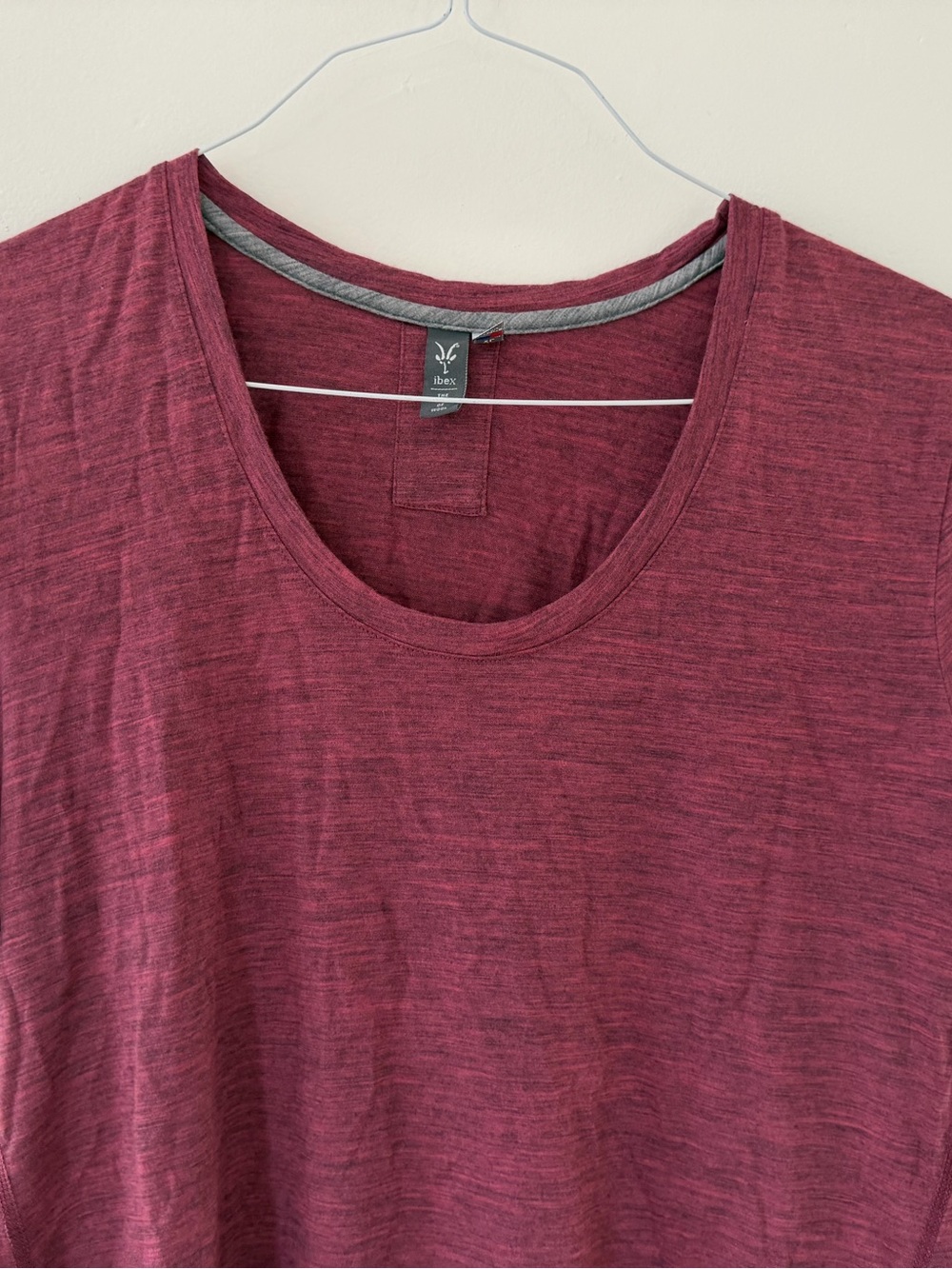 Ibex Merino Wool Burgundy Short Sleeve Scoop Neck Casual Tee Women’s Size XL - Picture 2 of 15